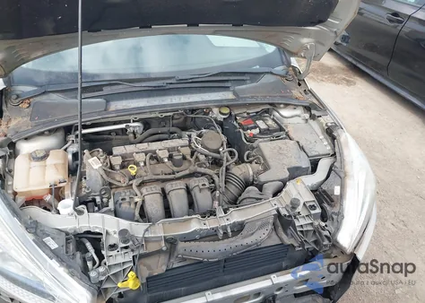 2016 Ford Focus Se z USA, uszkodzony, nr VIN 1FADP3F29GL212353